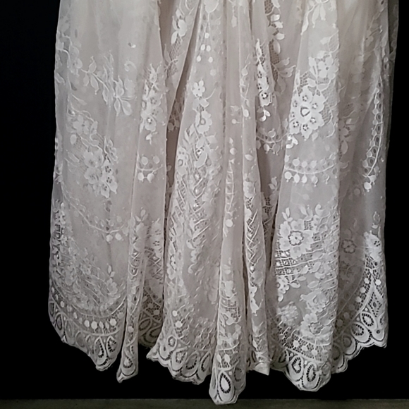 BHLDN Cascading Wedding Dress size 12 - Picture 12 of 14